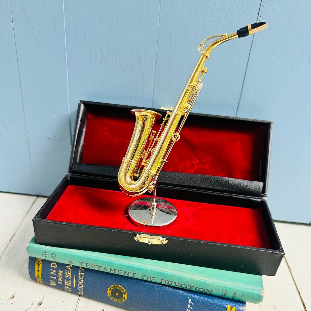 Miniature Brass Saxophone Music Decor Gift for Music Teacher Band Instrument
